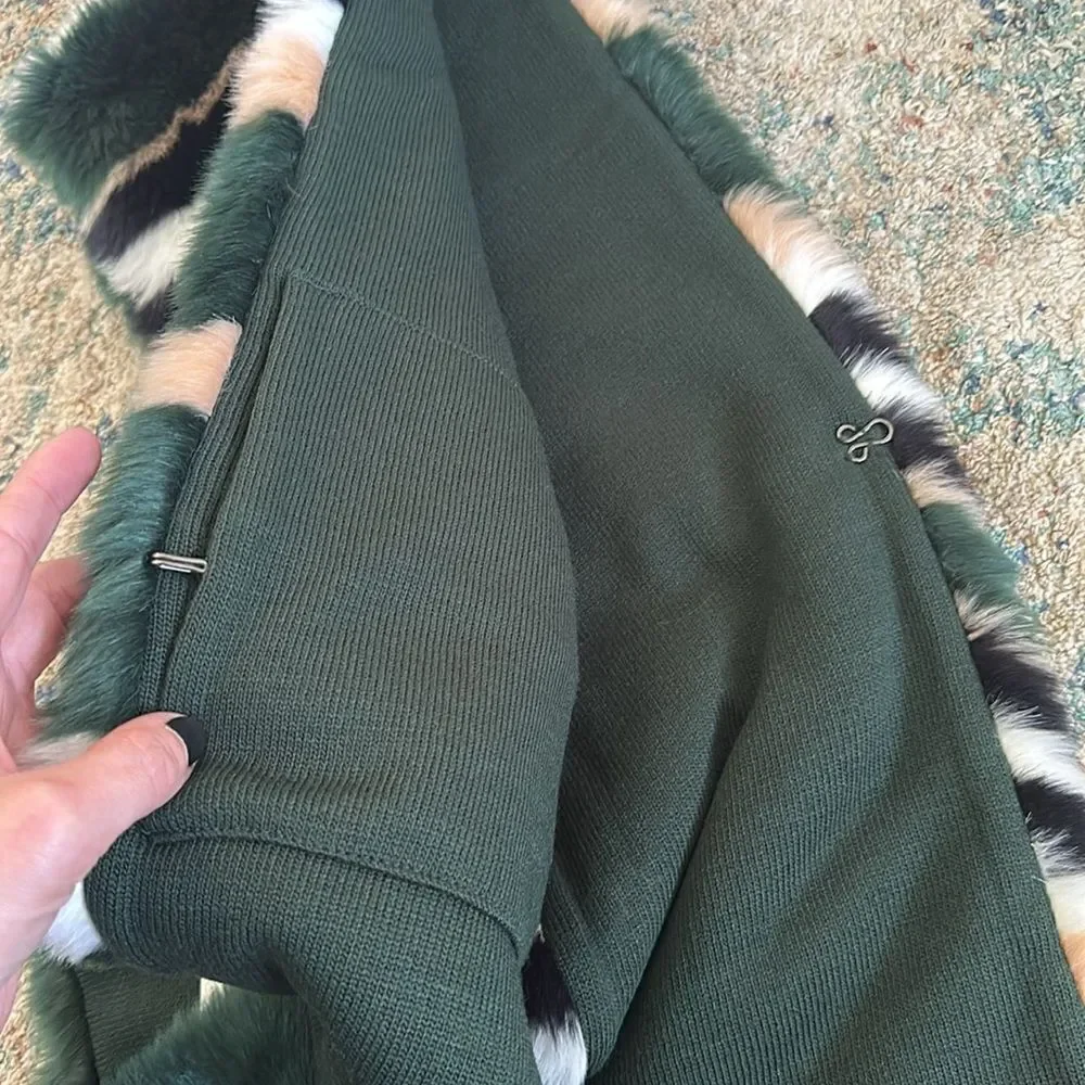 Ann Taylor beautiful scarf